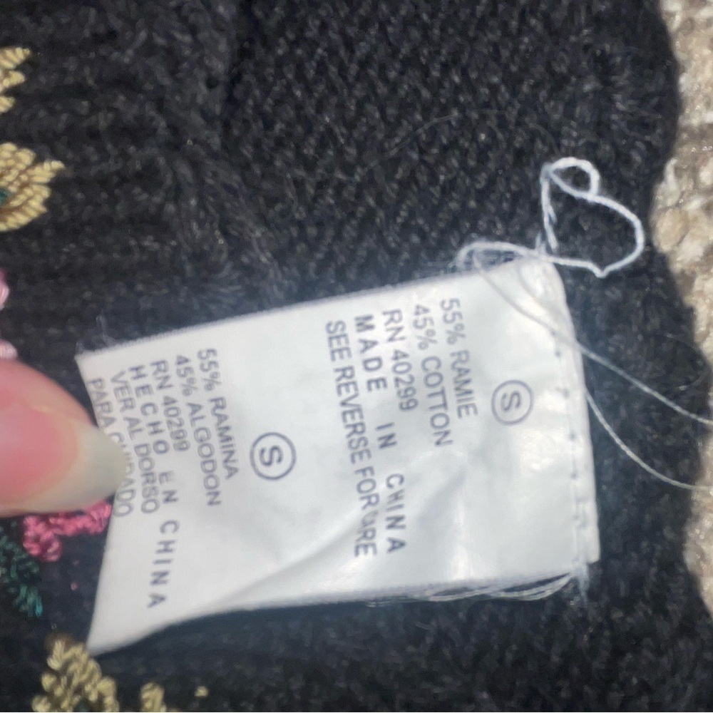 Floral Embroidered Black Sweater - Picture 4 of 6